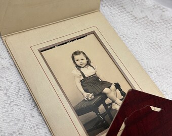 Vintage children’s cabinet photo, antique photos, vintage photos, photos of kids, scrapbooking, junk journal , 1800s baby girl, child photo