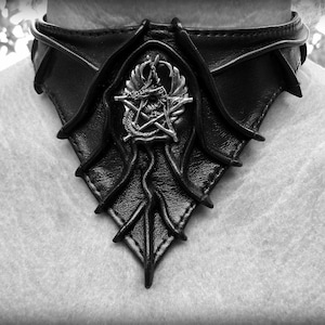 Cuir - Collier - Collier - avec dragon d’argent en pentagramme - Emblème - Fait à la main unique - Matériau et finition de haute qualité