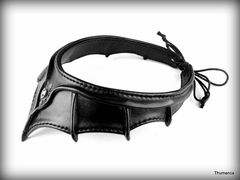 Handmade Unique Necklace 925 Silver Emblem With Garnet Choker Leather High Quality Material And Performance