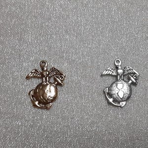 ELIGE* Amuleto del Cuerpo de Marines de EE. UU. Camuflaje Uniforme militar estadounidense Camuflaje / rojo dorado Liga de boda para lanzar Recuerdos de lanzamiento de boda Almohada para portador de anillos de los Marines imagen 2