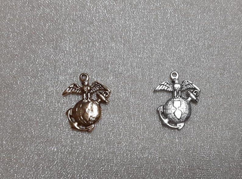 ELIGE* Amuleto del Cuerpo de Marines de EE. UU. Camuflaje Uniforme militar estadounidense Camuflaje / rojo dorado Liga de boda para lanzar Recuerdos de lanzamiento de boda Almohada para portador de anillos de los Marines imagen 2