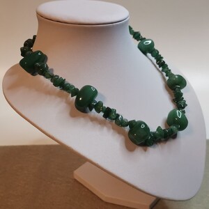 Vintage Style Jade Color Stone Beaded Necklace