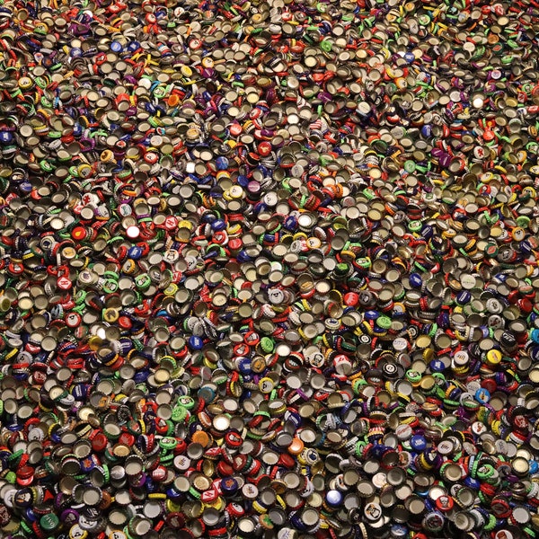 200 Mixed Beer Bottle Caps Awesome Selection & Colors! Fast Shipping!