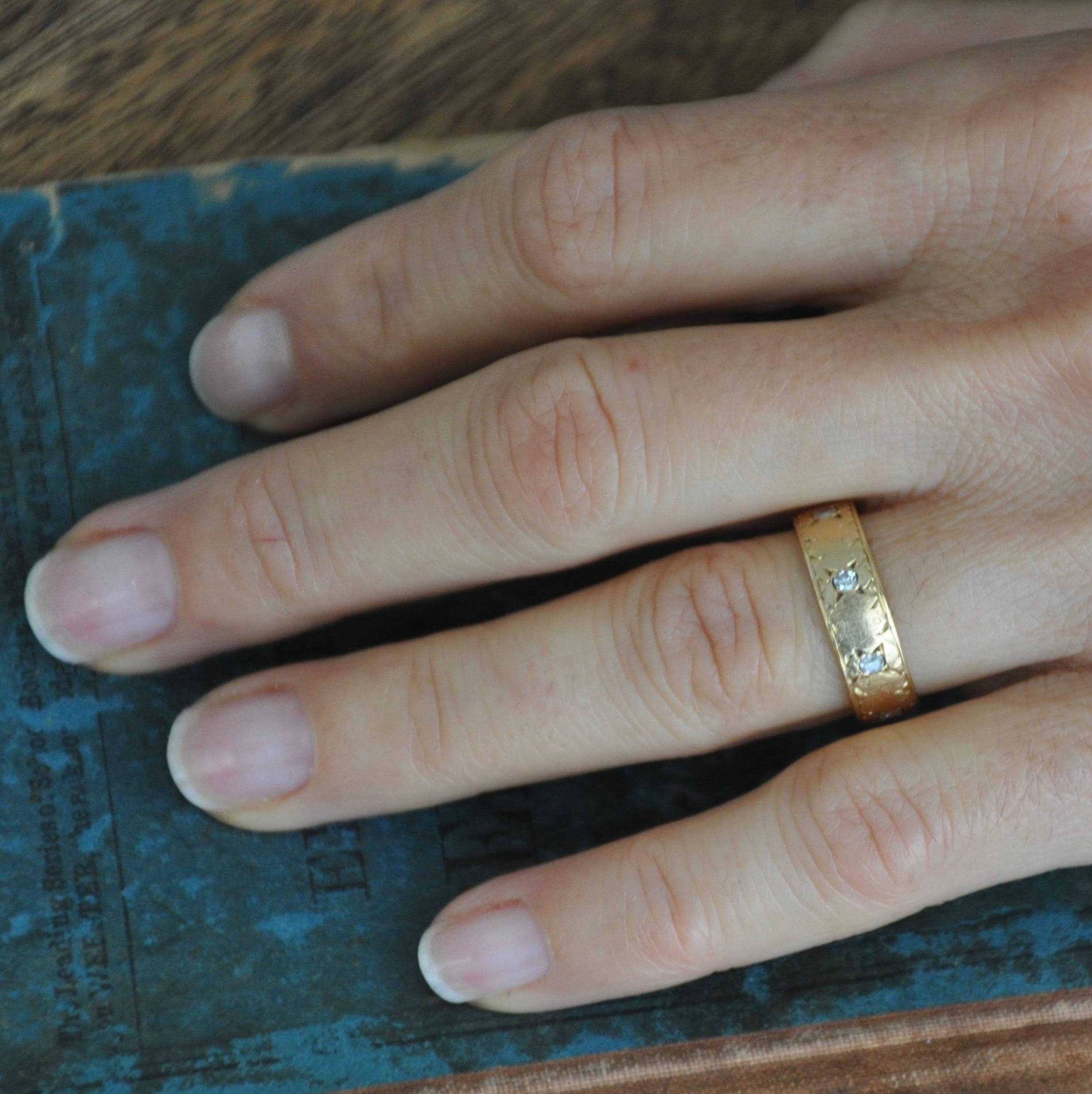 Italian mens wedding rings deals