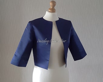 Navy / Dunkelblauer Satin Bolero Gefüttert - UK 4-26/US 1-22 Shrug/Geschnittene Jacke/Wrap/Schal/Stola