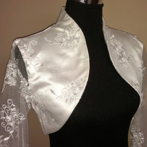 Sleeveless White Satin Dress & Satin Bolero w/ Jewel-Encrusted Brooch (Size 10)