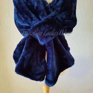 Navy Dark Blue Soft Faux Fur Stole / Wrap / Shawl / Bolero / Shrug Satin Lining Weddings/bridal/Formal 画像 3