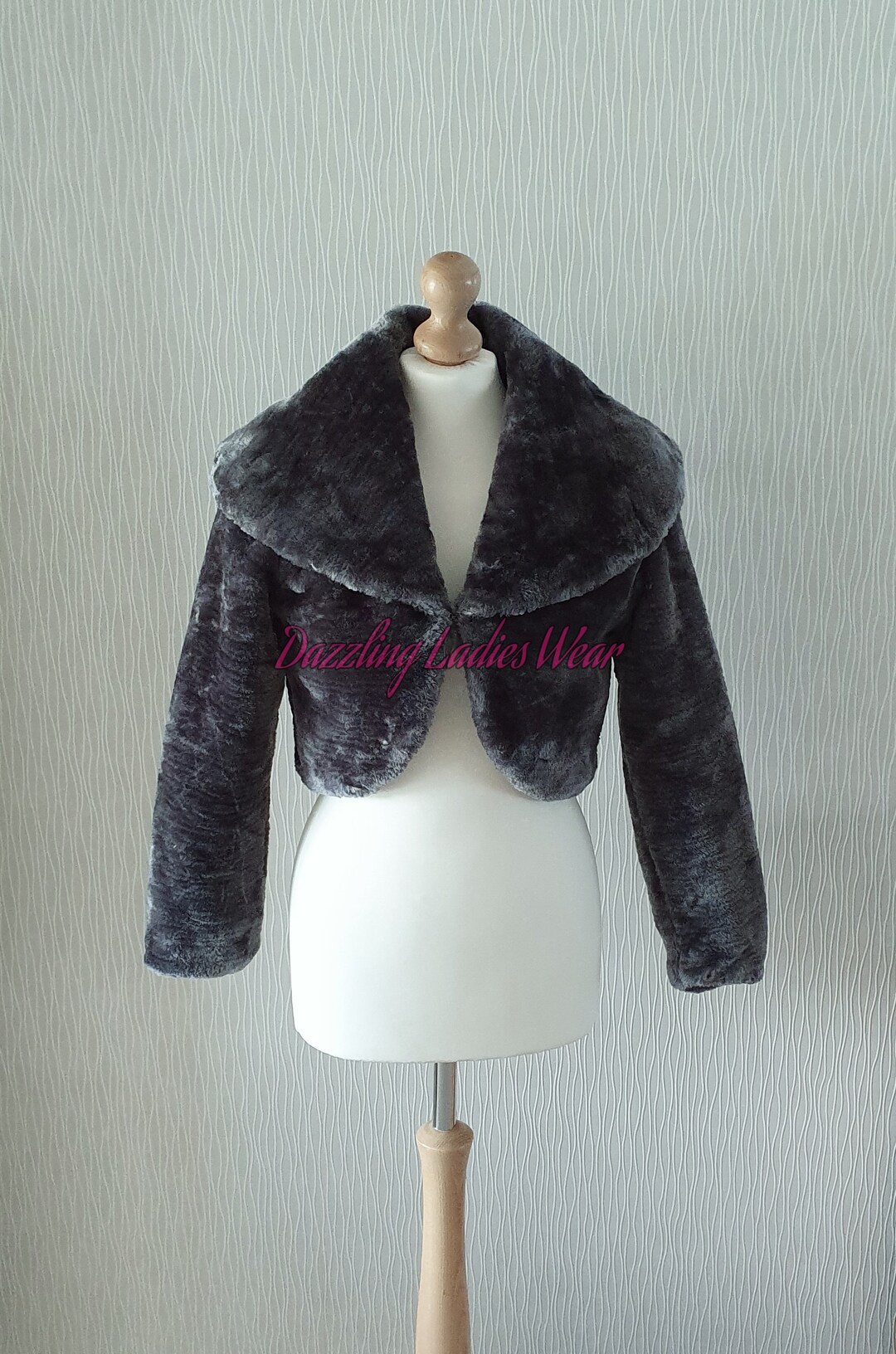 Dark Grey Long Sleeved Faux Fur Bolero Large Collar / Shrug / Jacket ...