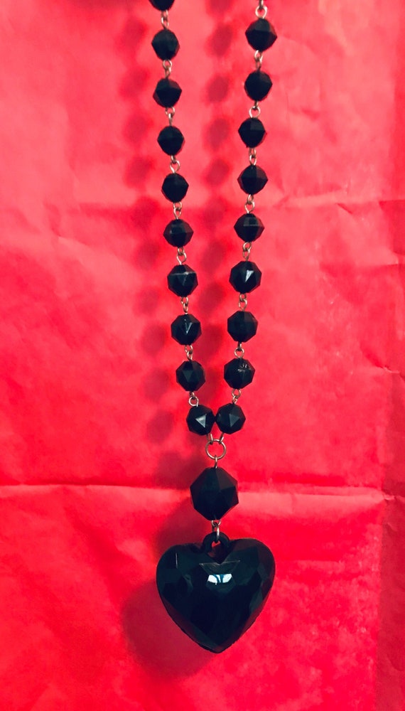 Black Heart necklace ~ Vintage ~ Beaded ~ Goth ~ G