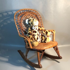 Victorian Child/'s Children/'s Wicker Rattan Antique Rocking Chair Rocker Very Nice Condition Circa 1900