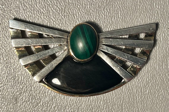 Signed Kai Yin Lo Brooch Pin Sterling Silver Malachite Onyx Signed Kai Yin Lo Brooch Pin Sterling Silver Malachite Onyx