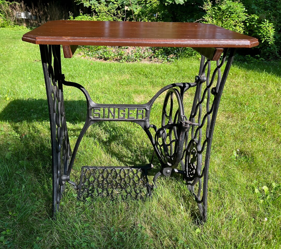 Cast Iron Table Base From Antique Singer Sewing Machine Pine Etsy cast-iron-table-base-from-antique-singer-sewing-machine-pine-etsy