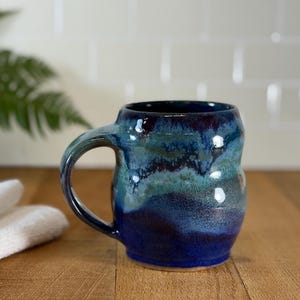 Mok, grote koffiekop, theekop, porselein op wiel, 17 oz. 1643