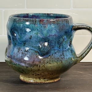 Mug, Large Coffee Cup, Tea Cup, Wheel Thrown Stoneware, 20 oz. 1422
