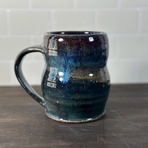 Mug, Large Coffee Cup, Tea Cup, Wheel Thrown Stoneware, 20 oz. 1431
