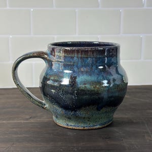 Mug, Large Coffee Cup, Tea Cup, Wheel Thrown Stoneware, 20 oz. 1434