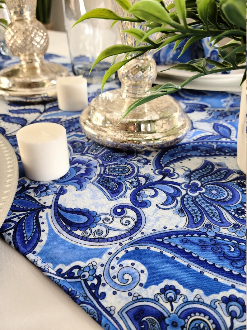 Blue Paisley Table Runner With Six Napkins 4to6 Seater Etsy
