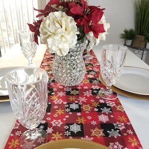 Buffalo Check and Snowflake Print Table Runner, 4to6 Seater Tables, Fits Rectangle Table, Square Table, & Round Tables, Christmas Decor