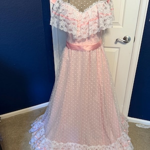 70s prom dresses Vintage 70s prom dresses were a feminine fusion of bohemian & chic