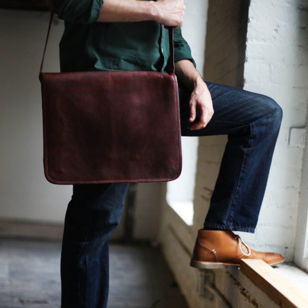 Custom Dane Men's Leather Messenger Bag