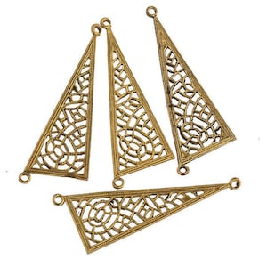 Vintage brass filigree triangle two ring connector. Pkg. of 4. b9-0637