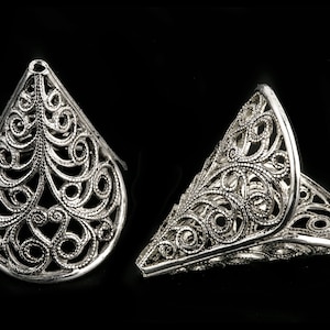 Vintage sterling silver plated brass filigree cone. 16x15mm. 2 pcs. b9-2048-1s