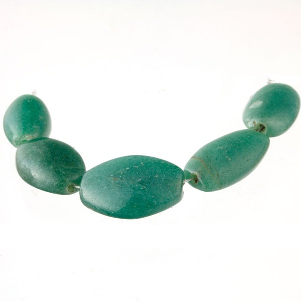 Vintage natural deep green sparkly aventurine hand cut flat oval beads. 1960s. India.  5 bead strand. B4-ave220