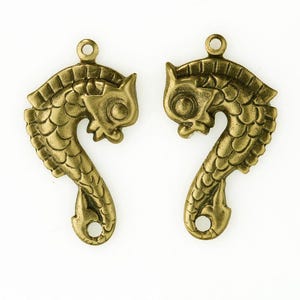 Antique Gold Plated Brass Sea Horse Charms, Medieval Style (30x16mm)