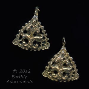 Triangular filigree screw back with open loop. Brass. 1 Pair. b9-0750