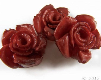 Vintage flat back plastic chestnut red rose round cabochon. 15mm. Package of 2. b5-836