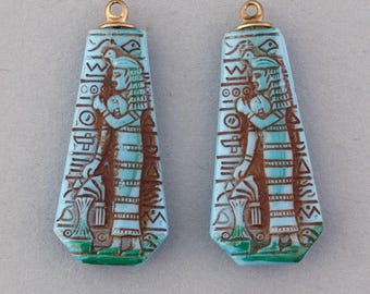 Antieke Egyptische revival persglashanger uit de jaren 1920. 29 x 14 mm. Verpakking van 1. b5-0268