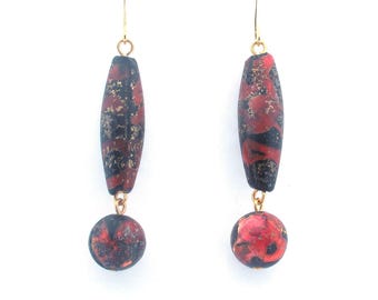 Italian lampwork black and red foil bead dangle earring, . j-ervn1009