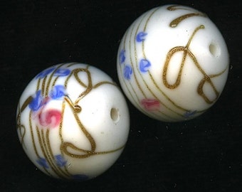 Rondas de murano de lujo japonés vintage Blanco y rojo / rosa, 16-18 mm, Pkg2. b1-597