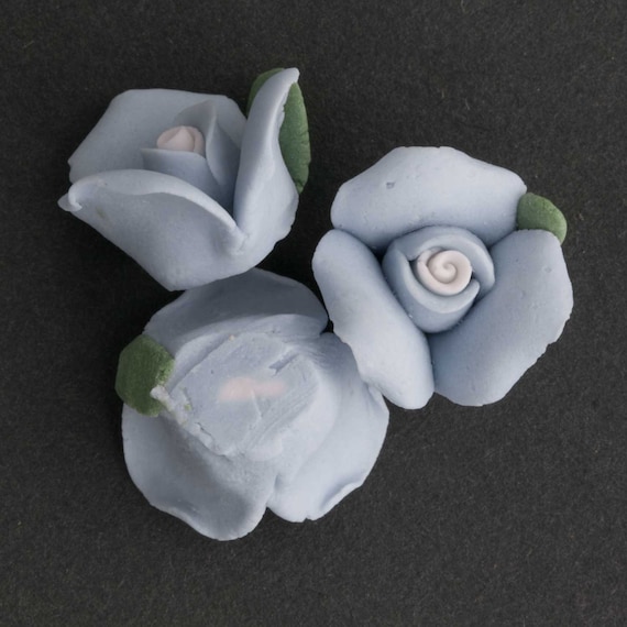 Vintage Porzellan Rosen. 10x18mm (h x b). Pkg von 2. b5-360