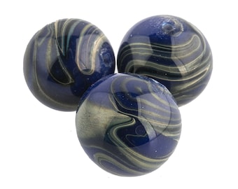 Vintage Japans blauw en grijs lampwerk met wervelende marmeren glazen rondes. 14 mm. Verpakking van 1. b1-643