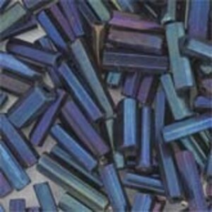 Vintage Czech bugle beads. 7x1.5mm. 10-gr. bag. b17-010