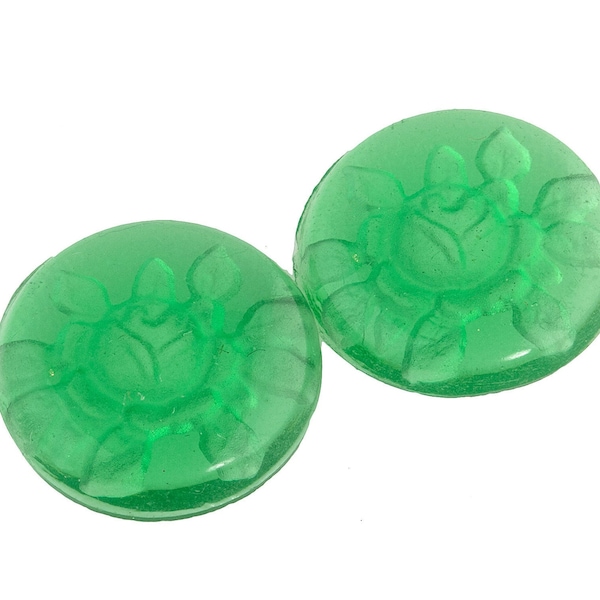 Vintage Pressed Glass Floral Intaglio Cabochon. Emerald Green with Impressed Frosted Floral Design. 16mm. Sold individually. b5-404