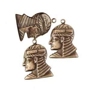 Vintage Egyptian Revival brass stamped pharaoh&#39;s head charm. 20x16mm. Pkg. of 4. b9-0884