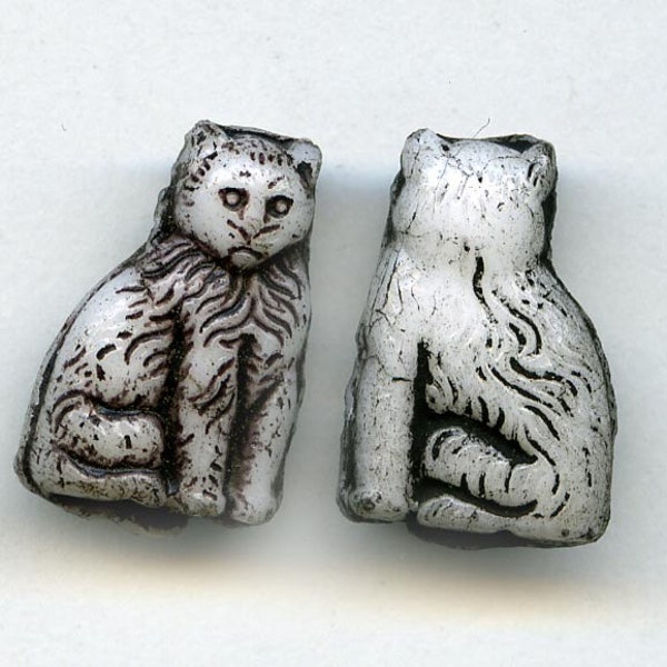 Vintage Austrian molded glass cat beads 15x10mm pkg of 4. b11-bw-0931