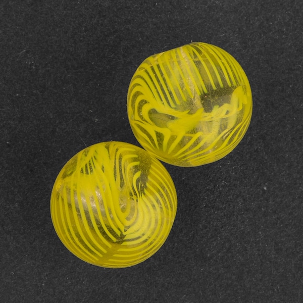 Vintage Venetian lampwork clear glass rounds with opaque zebra stripe swirls.  13mm, sold individually. b1-605