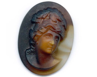 Vintage high relief molded glass flat back cameo, 2 tone agate glass, West Germany 30x22mm 1 pc. b5-817