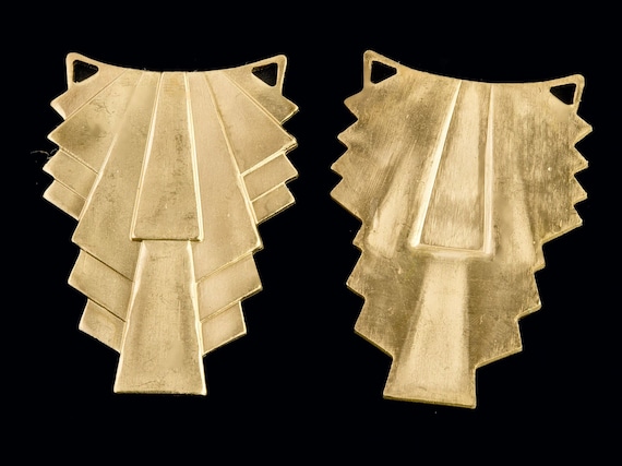 Art Deco style solid raw brass connector. 22x30mm Pkg of 1. B9-0474