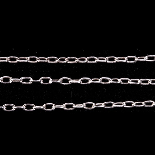 Sterling silver oval cable chain. 3 x 1.6mm links.  Sold by the foot.  b12-chn713