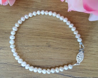 Pearl Bracelet, Fresh Water Pearl Bracelet, White/Cream Pearl Bracelet, Bride's Bracelet, Mother's Day Gift