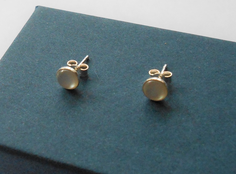 Shell Earrings Mother of Pearl Stud Earrings Bridal Earrings Stud Earrings