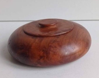 French vintage round fruit wood /Burl wood box with  round lid.