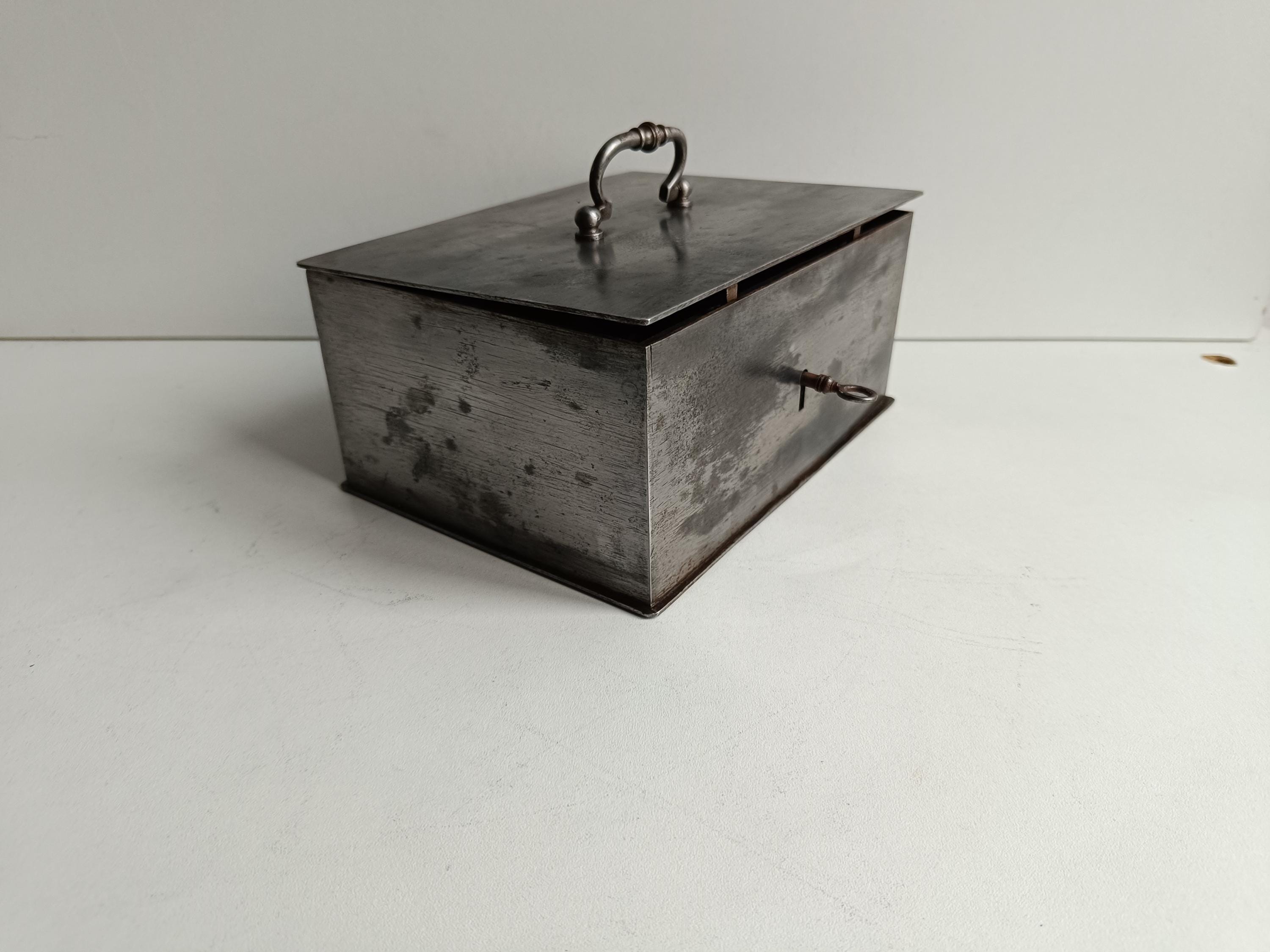 ヴィンテージ フランスアンティーク usedキャッシュボックス