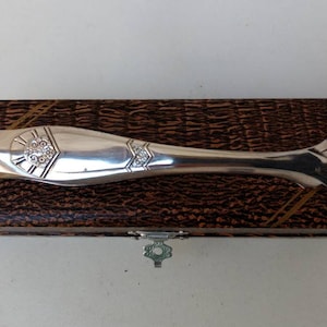 Boxed sugar tongs, silver plated Art Deco, French Vintage tea time accessories, geometric design circa 1920s.