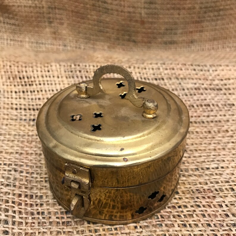 Vintage Brass Round Cricket Keeper Trinket Box Dresser Box Etsy