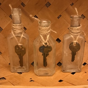 Vintage Antique,Apothecary Bottles with Vintage Key, Steampunk Wedding Decor, Farmhouse Dump Bottle,Cottage Chic Bottles,Beach Wedding,Boho